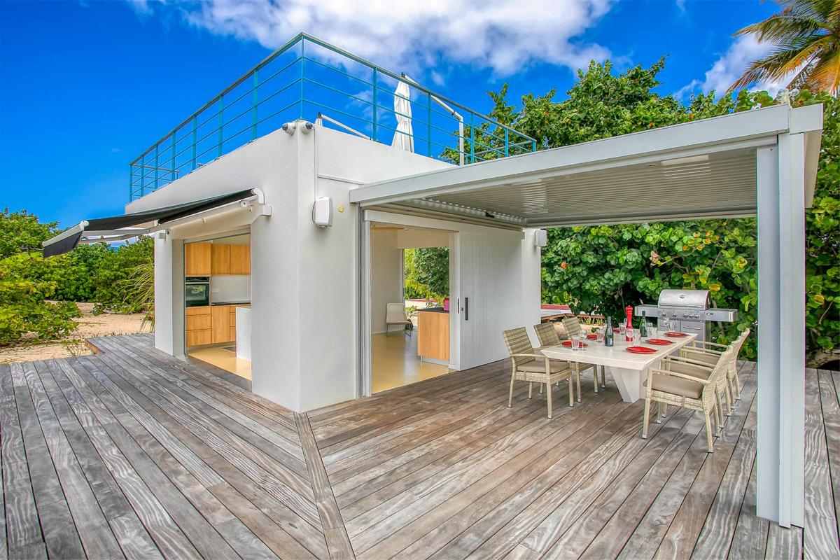 Villa rental St Martin - The outdoor dining area